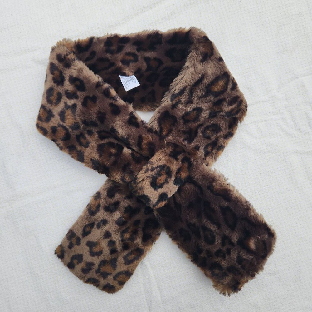 Vtg Luxury Leopard Faux Fur Scarf Pull Through Keyhole Stole Made in Belgium
